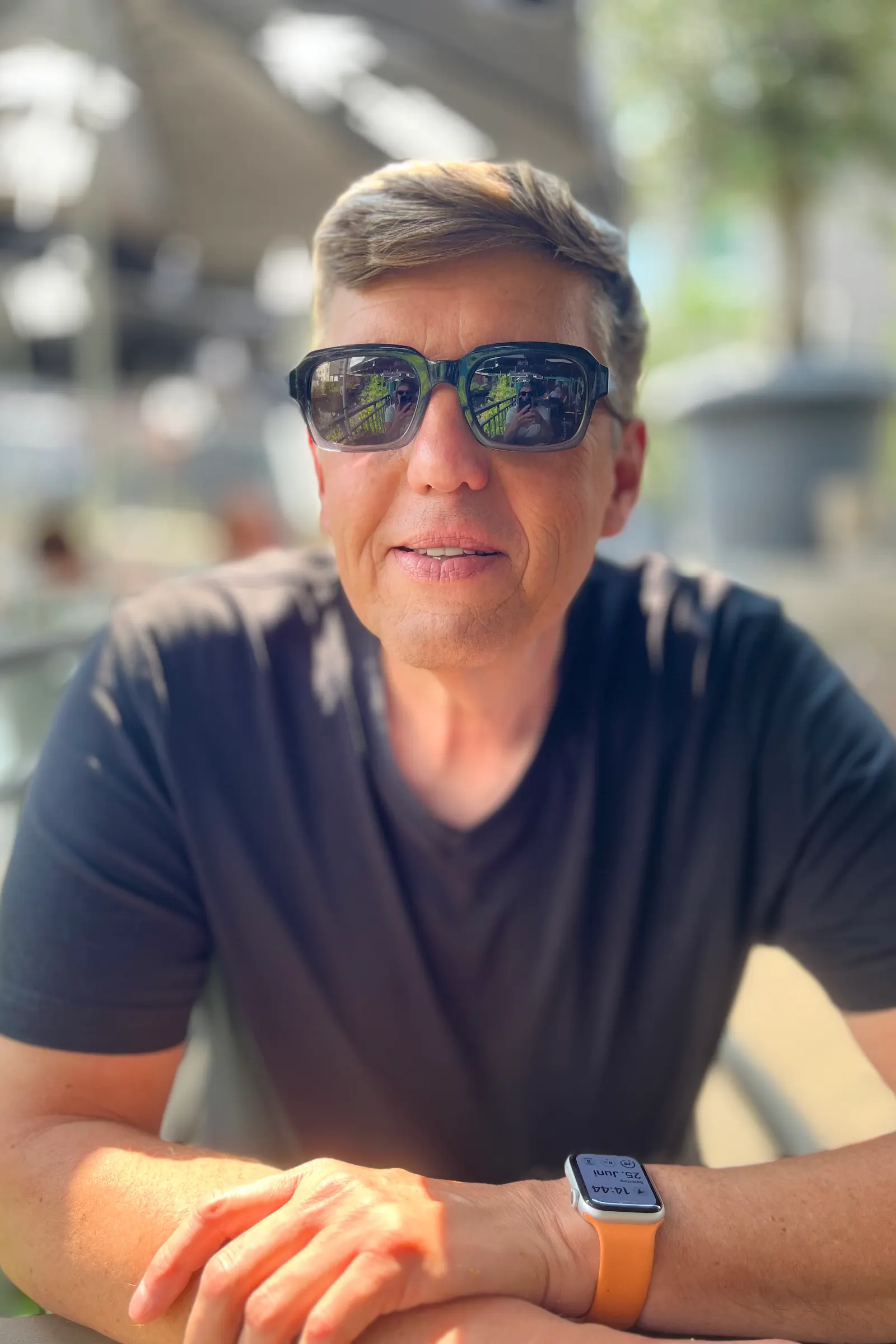 Das Bild zeigt ein Portrait von Thomas Hoffmann.